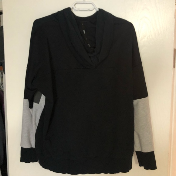 PUMA Hoodie - Picture 2 of 3